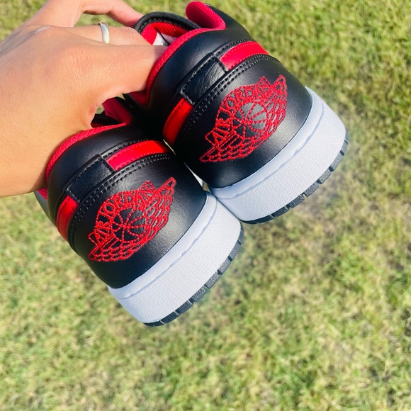 Air Jordan 1 Low - Picture 10 of 10